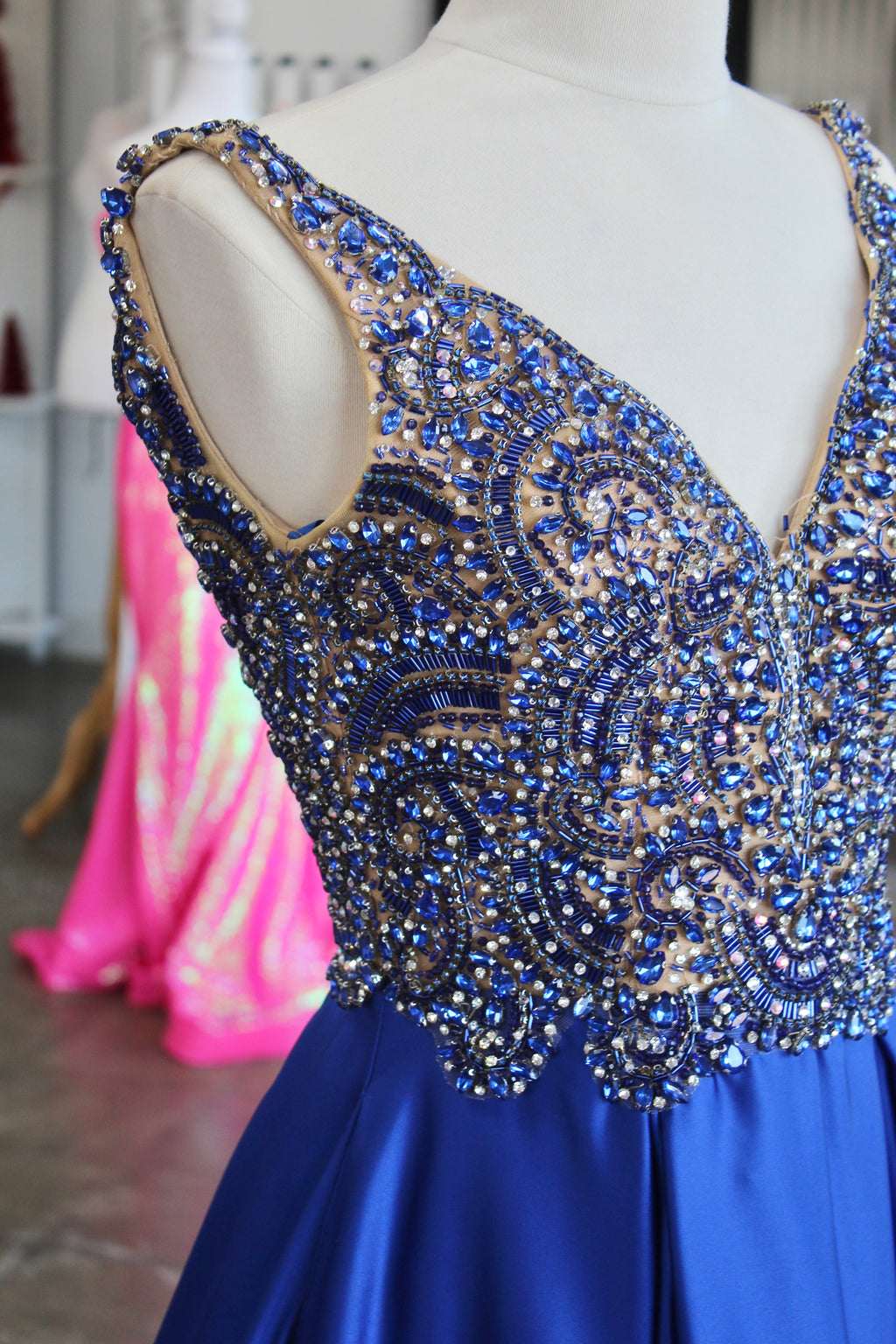 Mac Duggal 66182R- Size 2