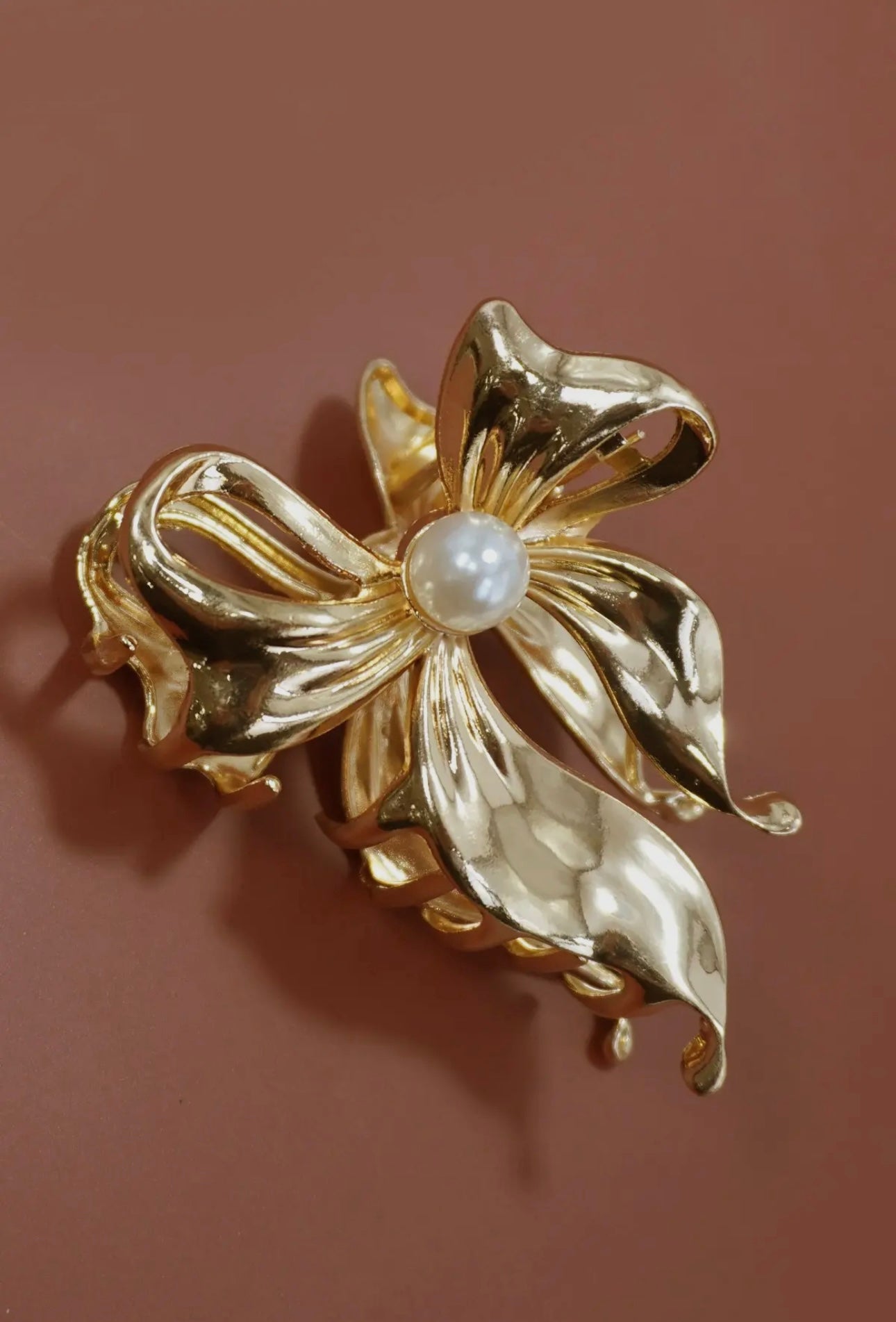 Pearl Bow Claw Clip