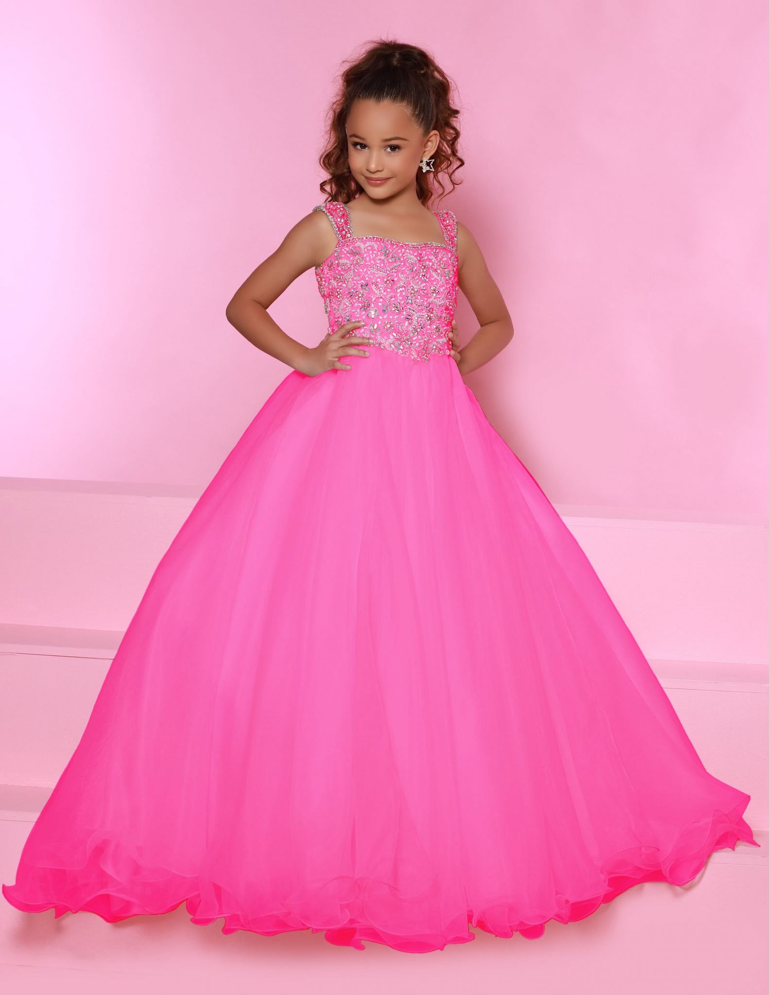 *Preorder* Sugar Kayne C146-Barbie Pink
