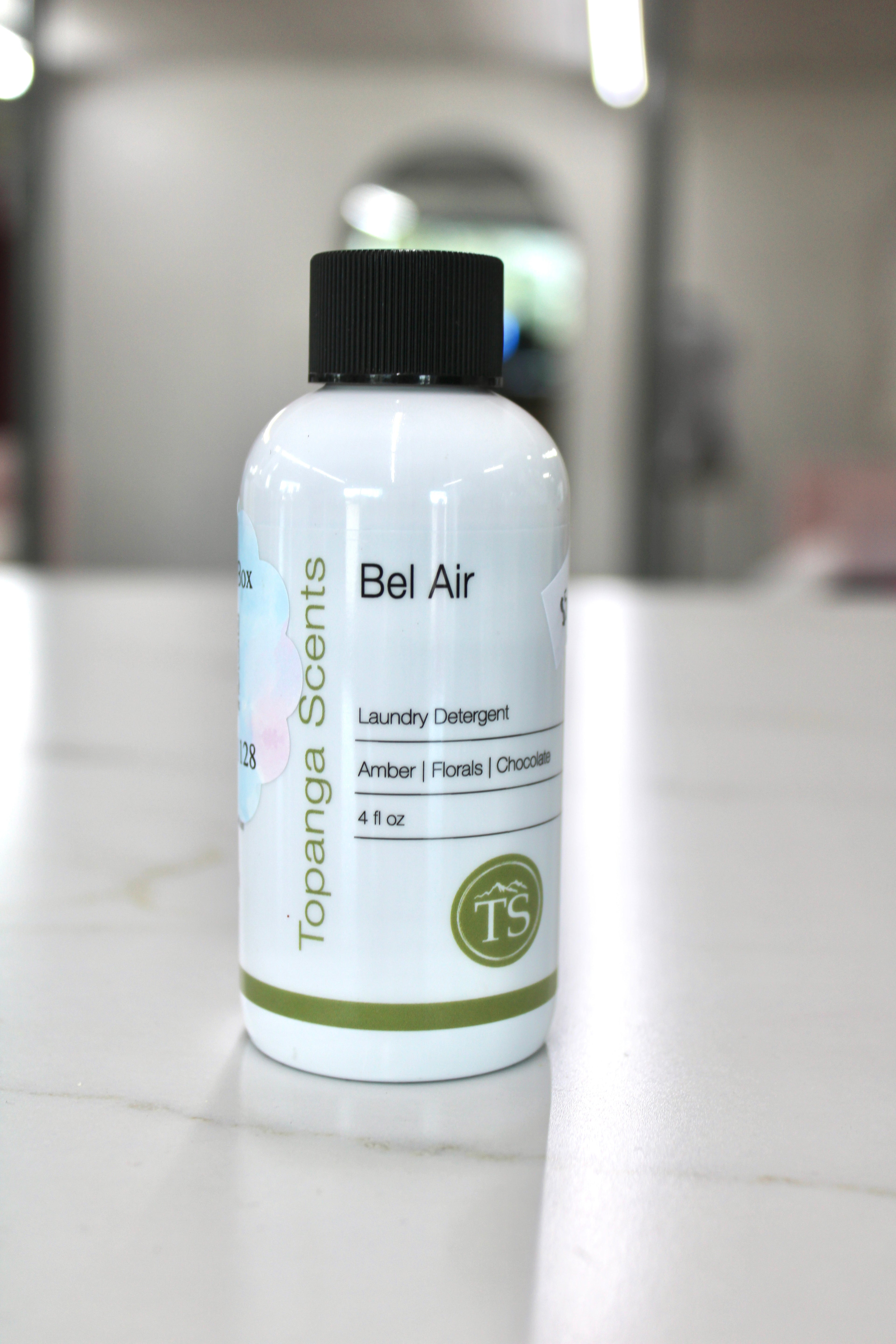 Topanga Scents- 4oz Laundry Detergent