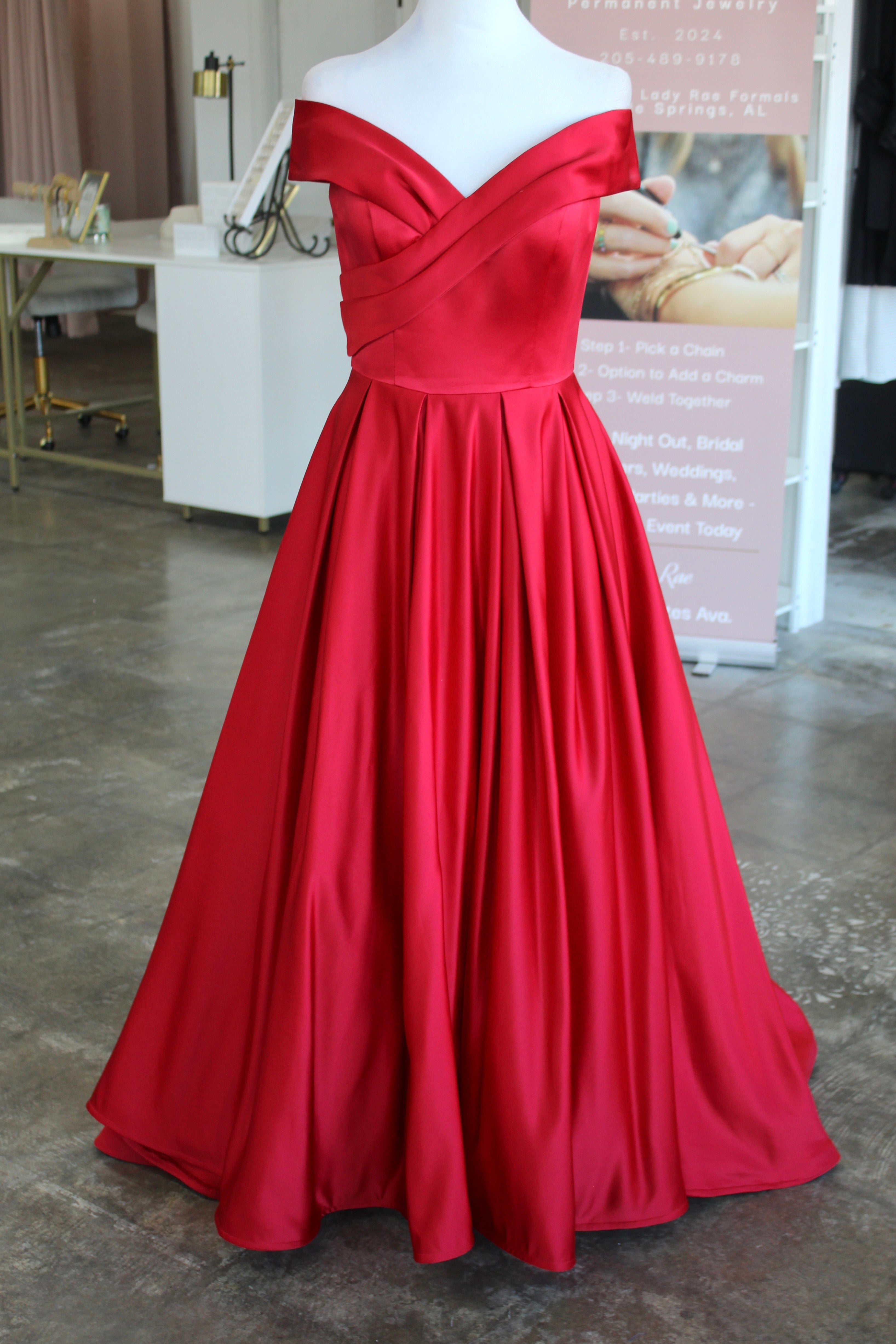 Ashley Lauren 1343- Size 4 *Taken up in length*