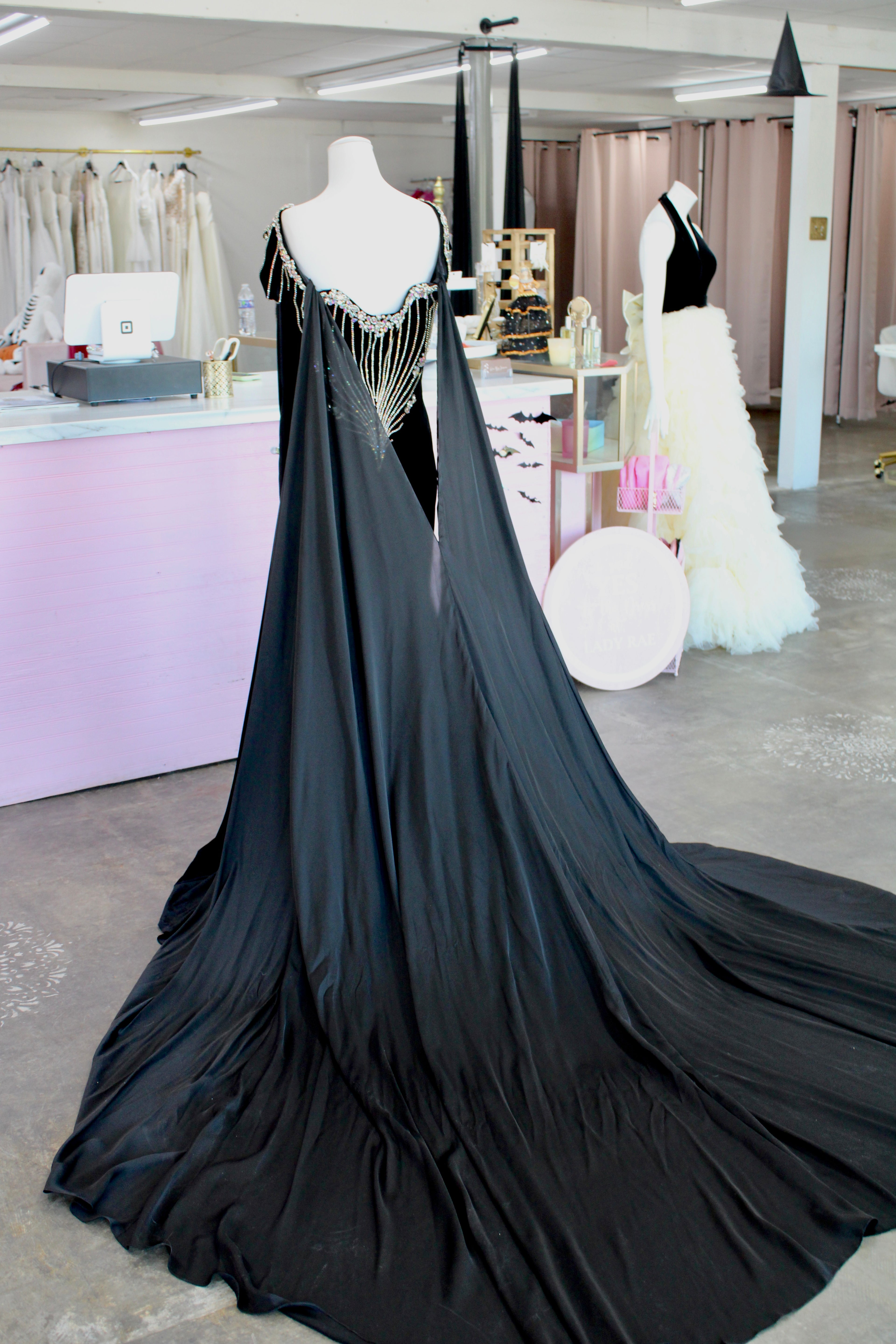 Johnathan Kayne/Sydney’s Closet JK2202-Size 18