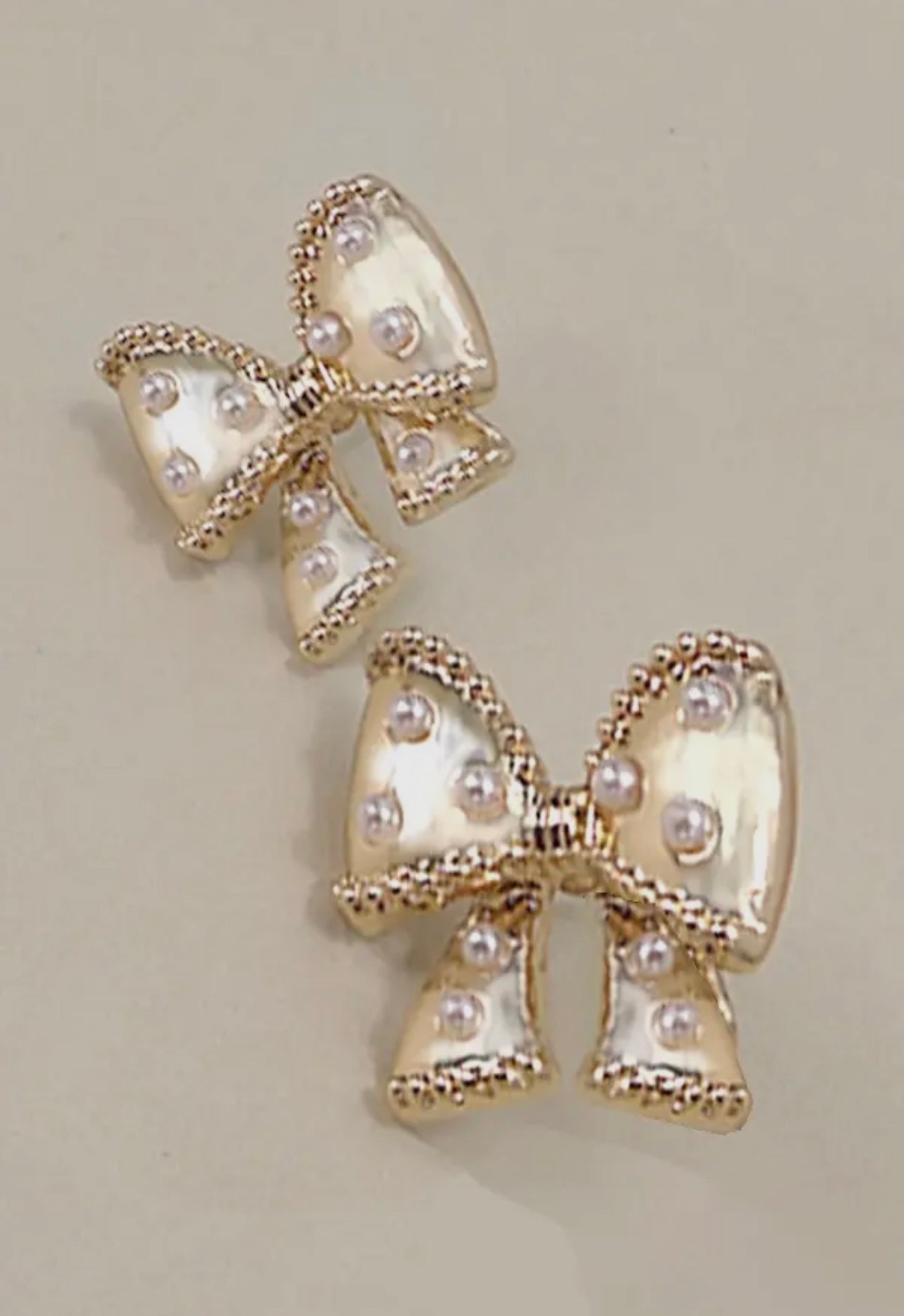 Bow Pearl Studs