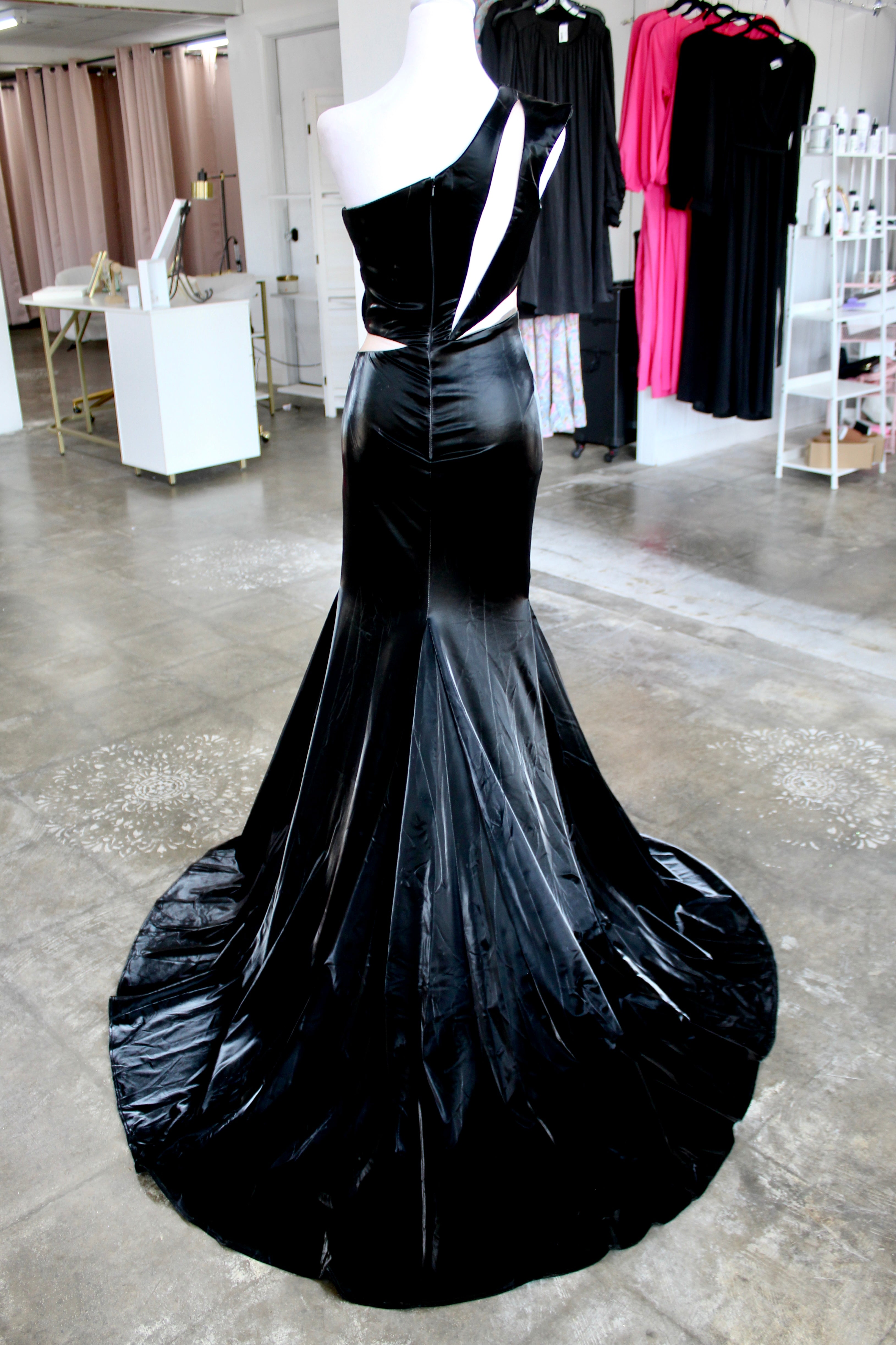 Johnathan Kayne 3255 (Black)-Size 0