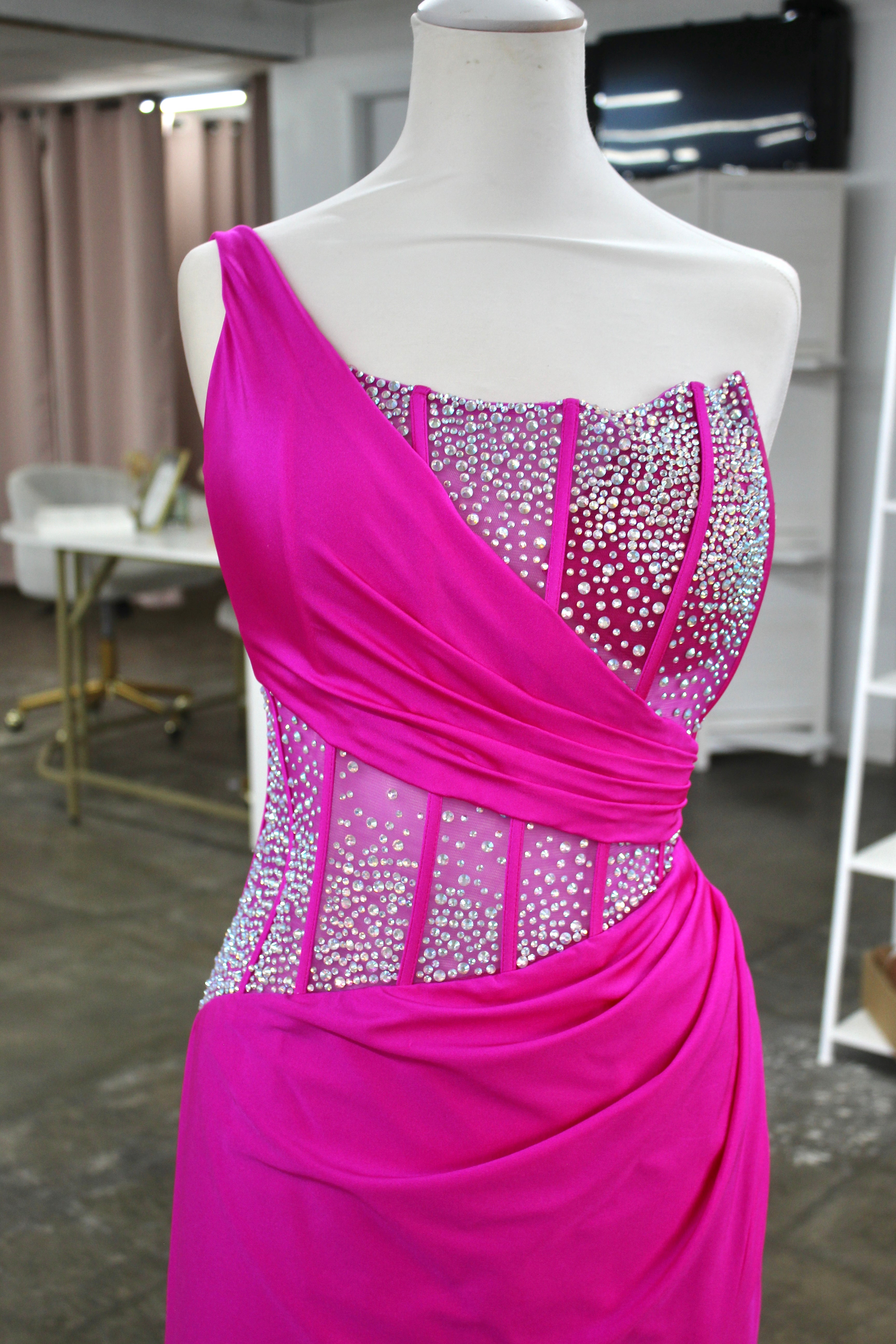 Ashley Lauren 11617- Size 14