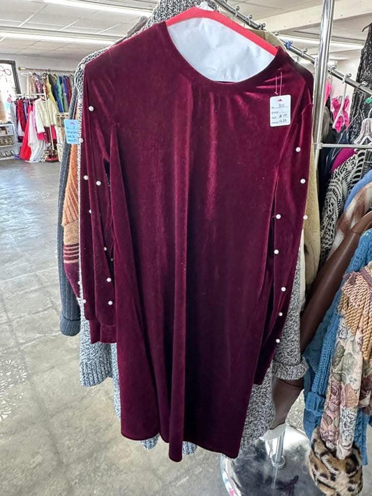 Medium Velvet Dress with Pearl Accents