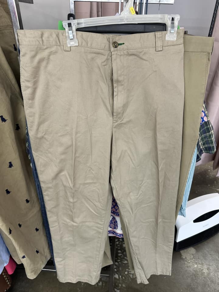 Mens Khakis 42 x 30