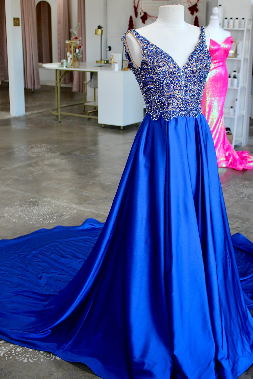Mac Duggal 66182R- Size 2