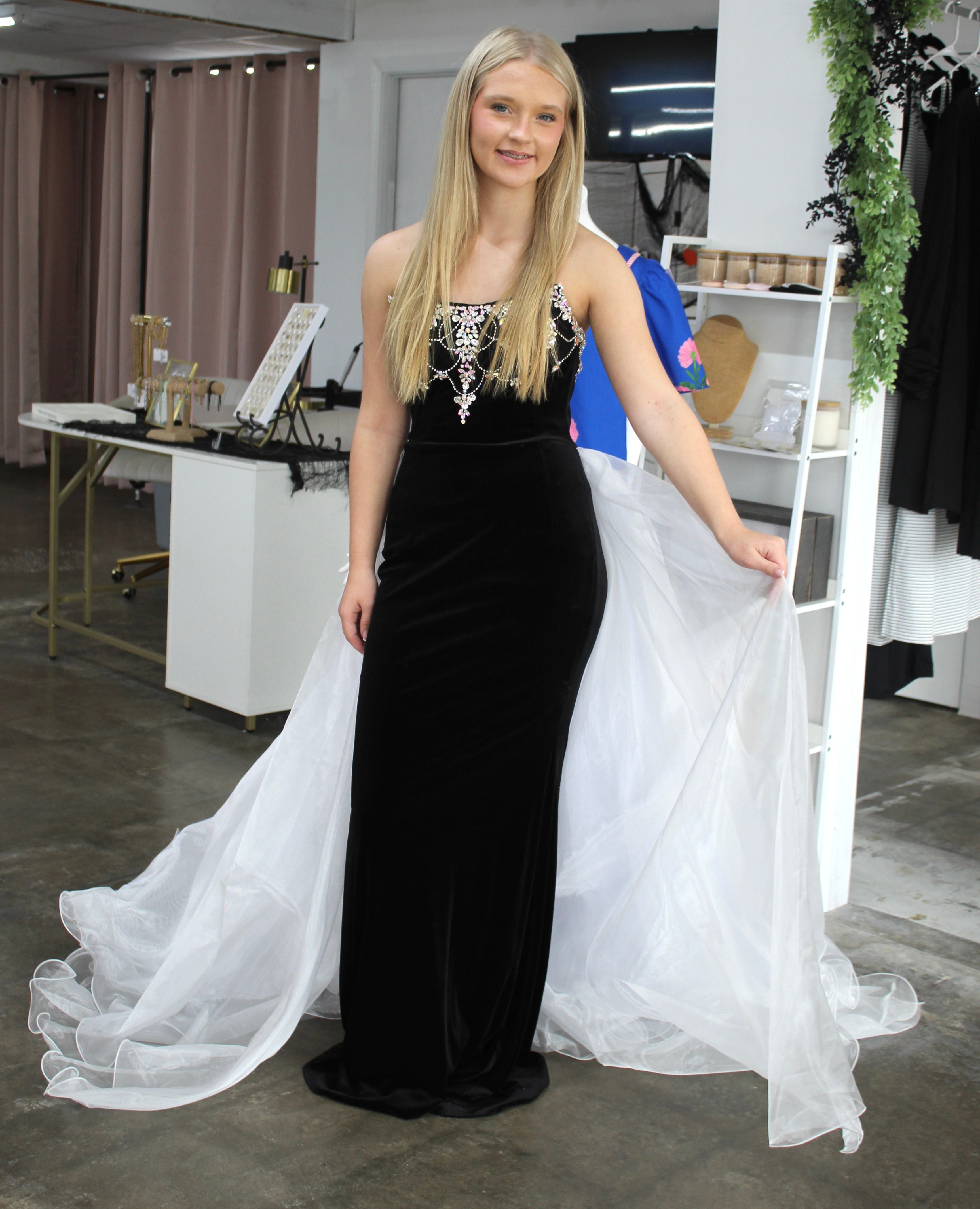 Johnathan Kayne 2945 size 4