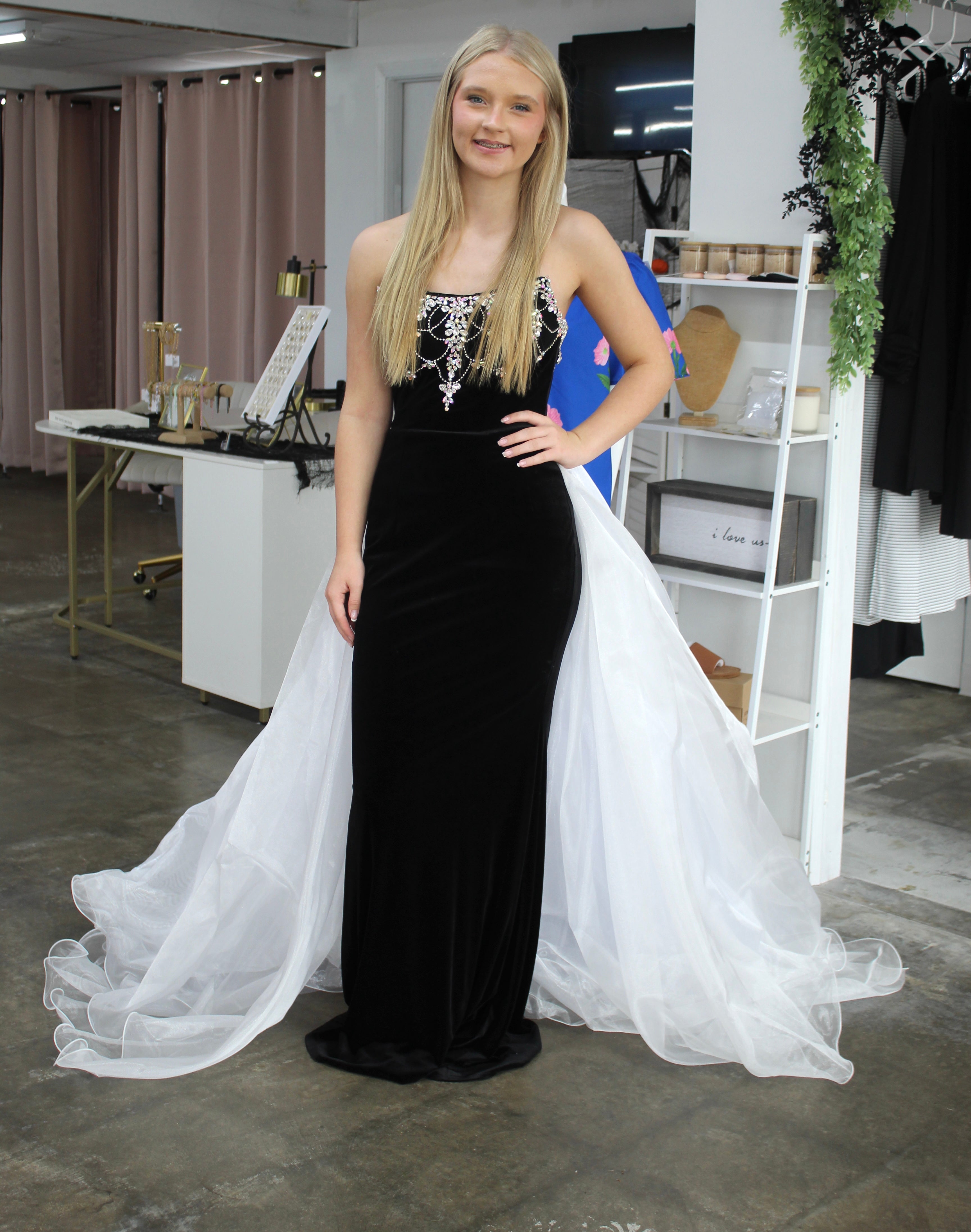 Johnathan Kayne 2945 size 4