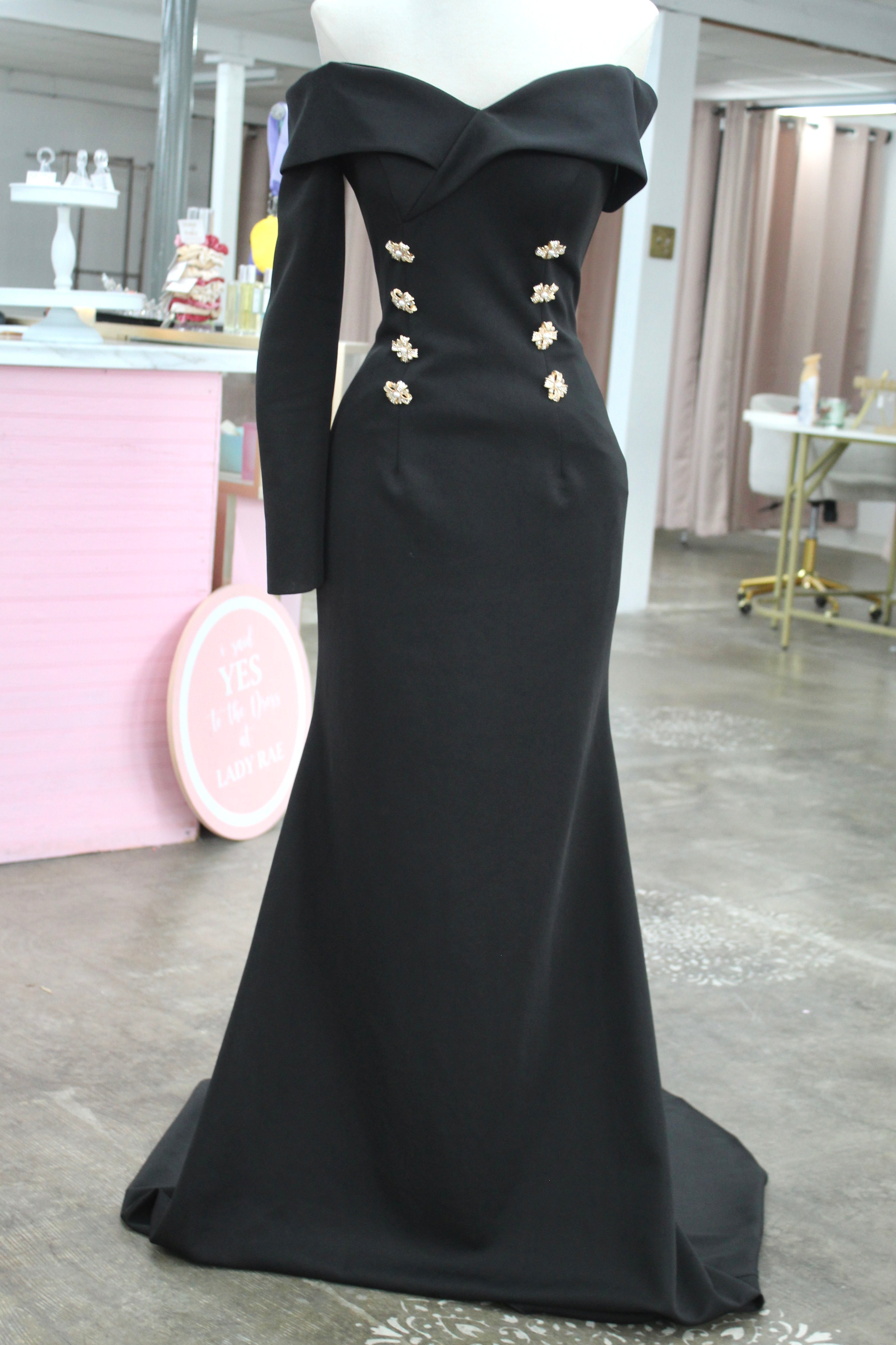 Johnathan Kayne 3068- Size 4