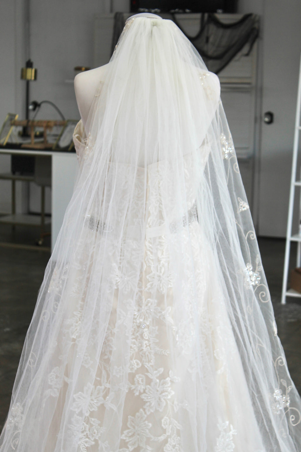 Bridal Deal — David’s Bridal Wedding Gown + Veil + Tiara | Size 12