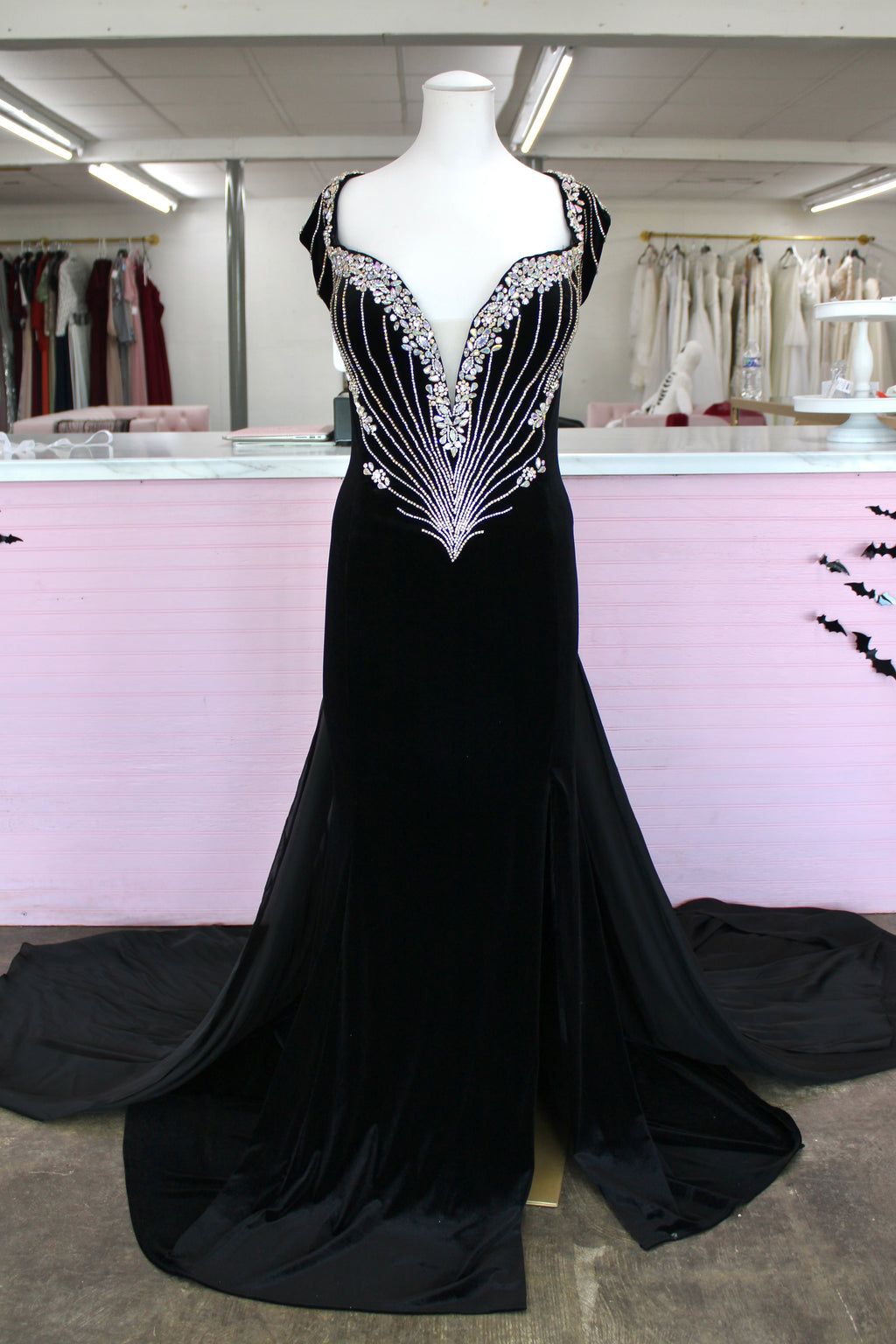 Johnathan Kayne/Sydney’s Closet JK2202-Size 18