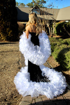 Johnathan Kayne 3304 (White & Black)- Size 4