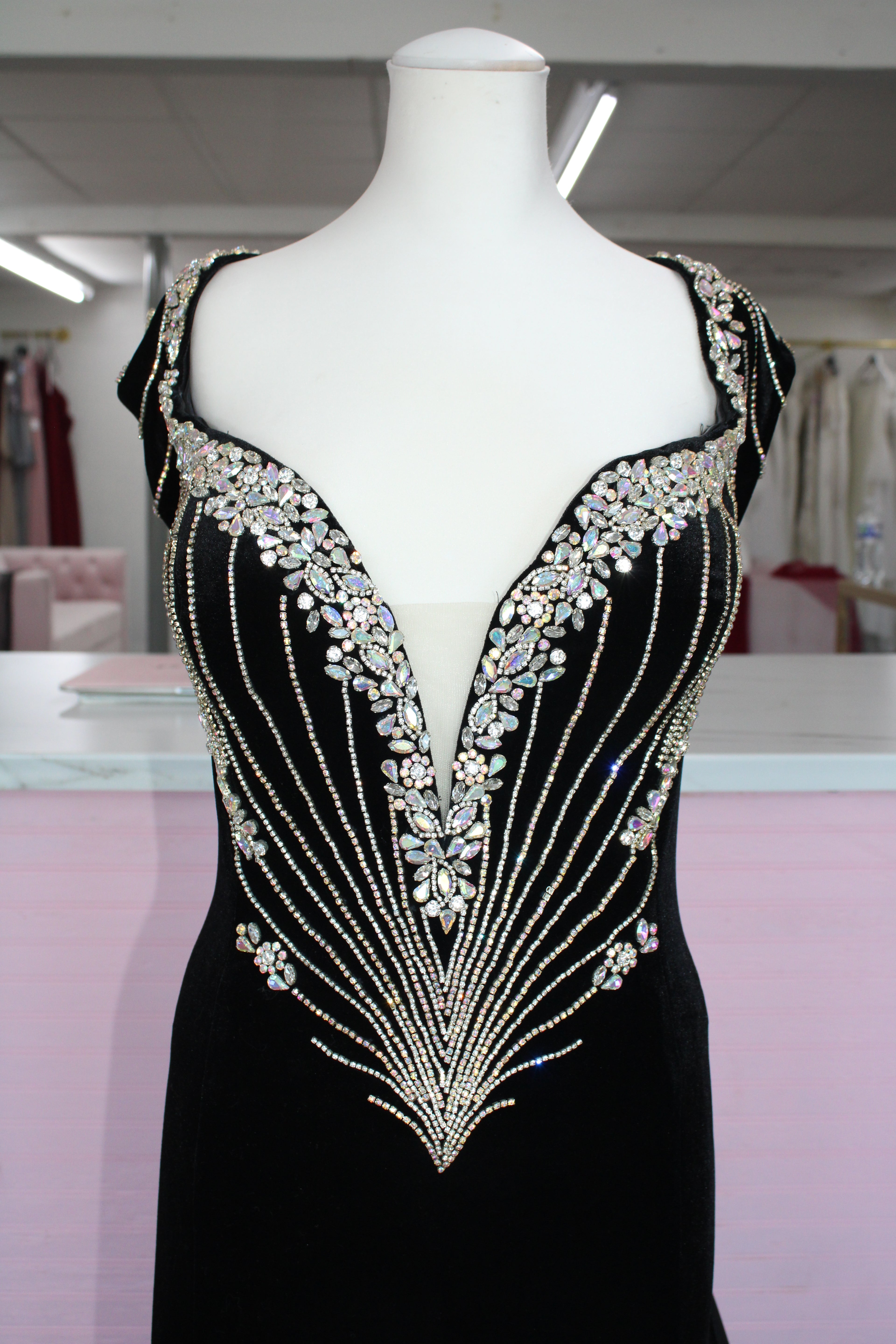 Johnathan Kayne/Sydney’s Closet JK2202-Size 18