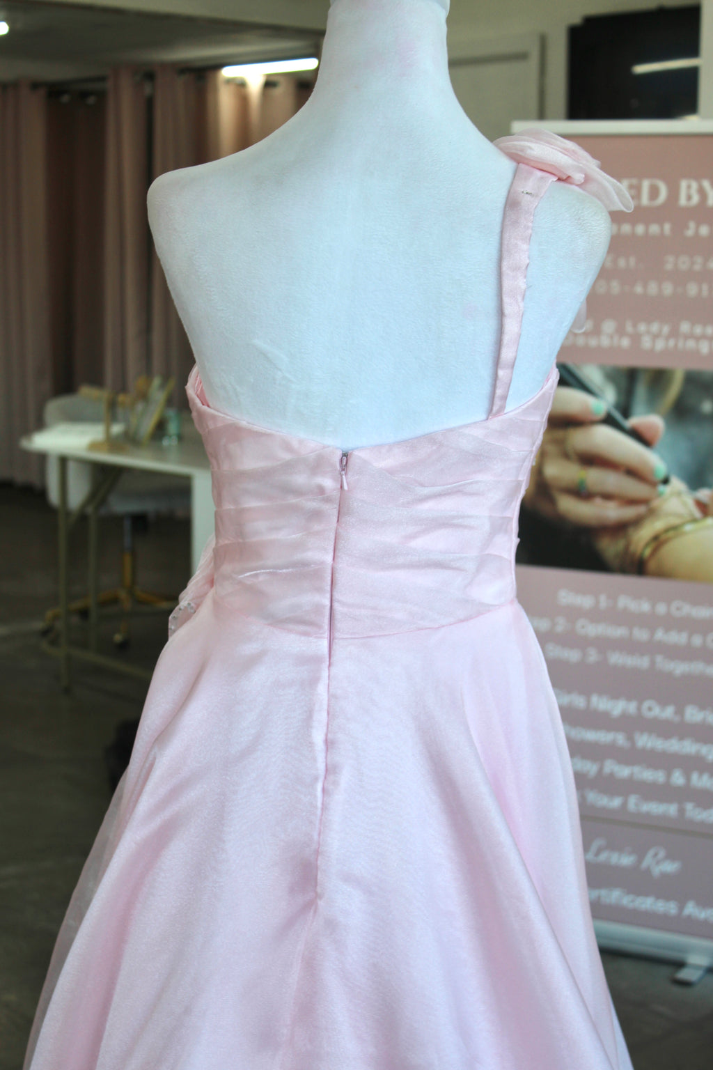 Johnathan Kayne 3267 (Baby Pink)-Size 6