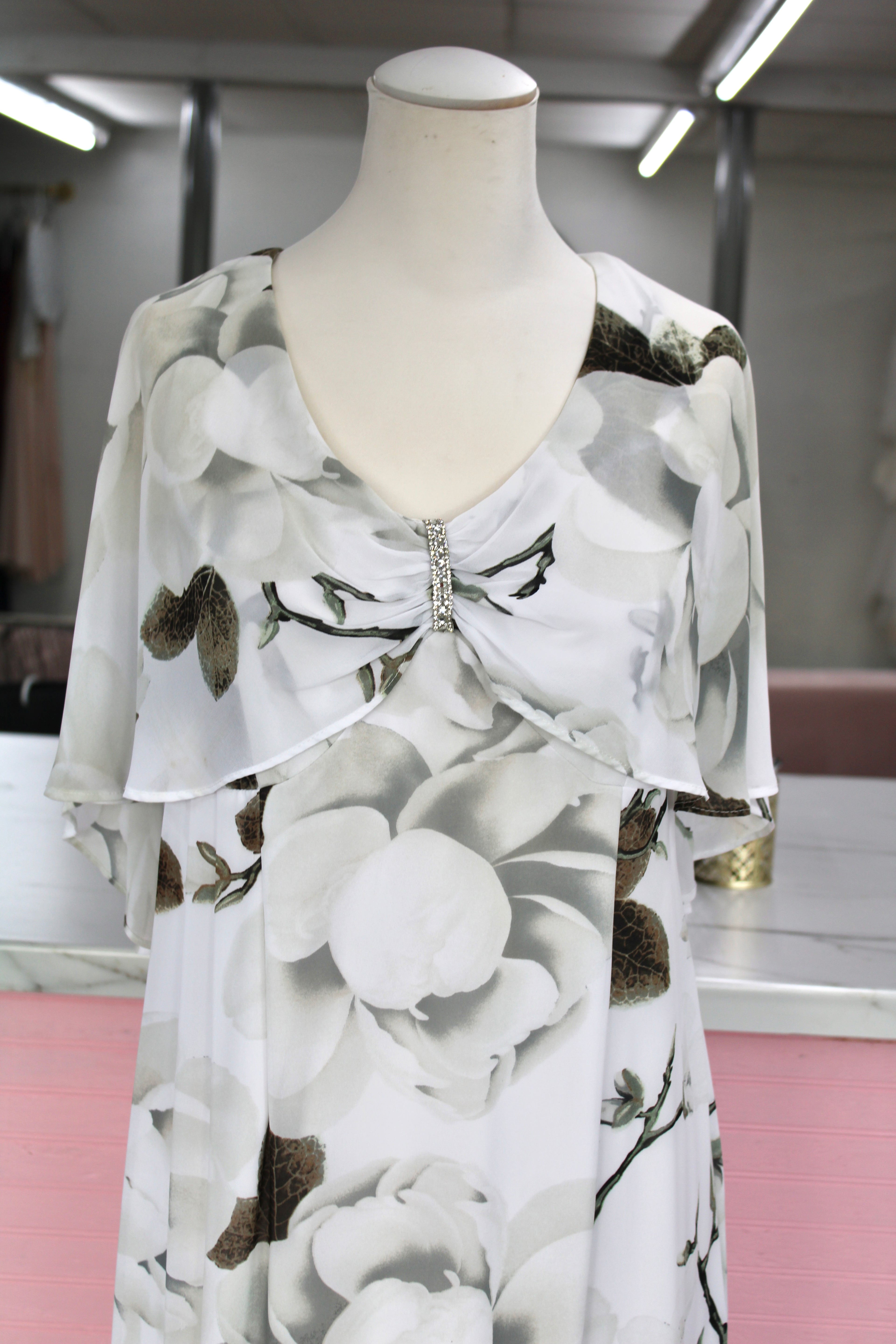 R&M Richard’s- Size 12