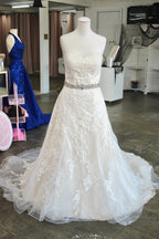 Bridal Deal — David’s Bridal Wedding Gown + Veil + Tiara | Size 12