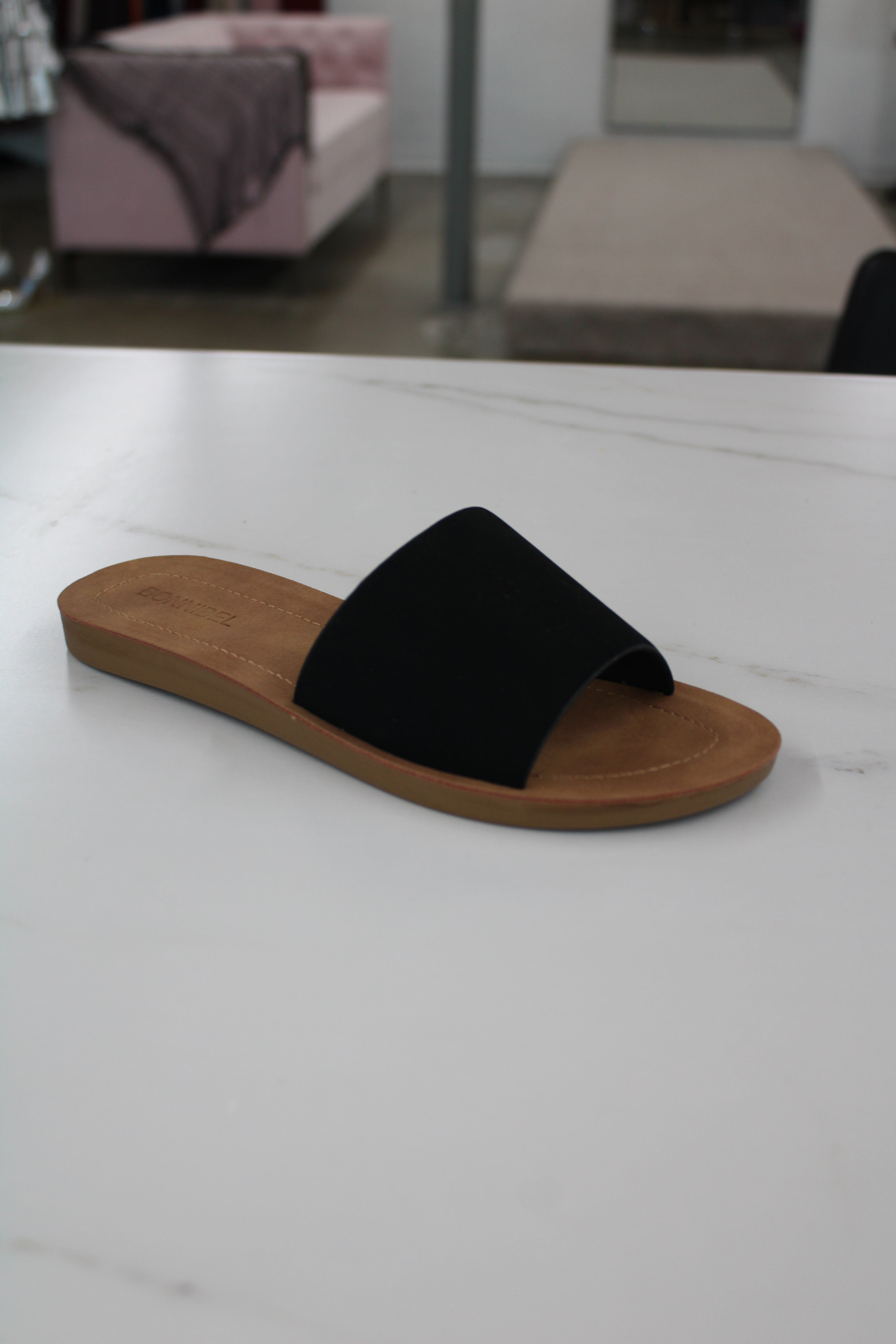 Maia Slides-Black