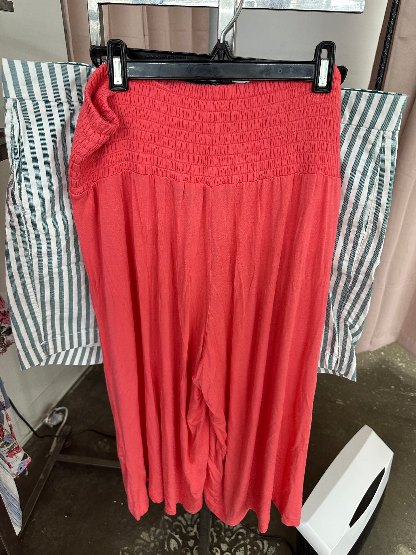 Coral Capris-Stretchy-Large