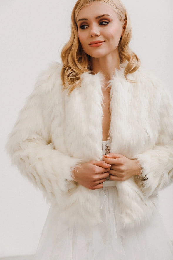 Anna Faux Fur Bridal Jacket L/XL